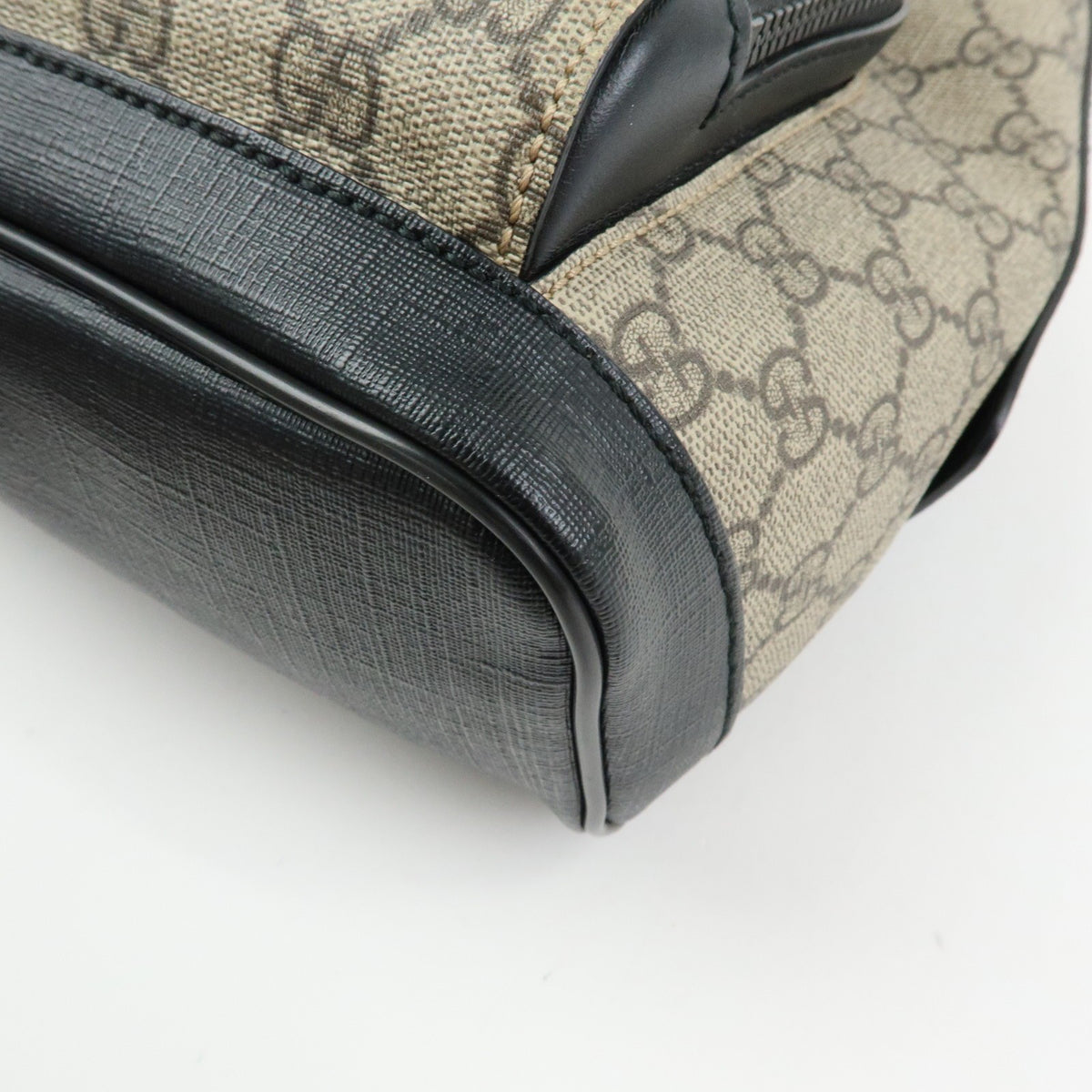 Gucci Zip Pocket Gg Coated Canvas Beige Canvas Backpack Bag (Pre-Owned)