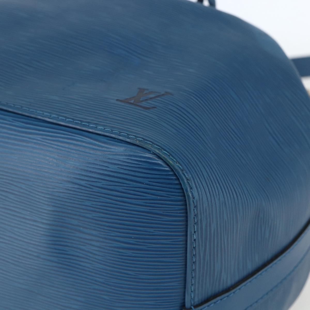 Louis Vuitton Petit Noe Epi Leather Blue Leather Shoulder Bag Bag (Pre-Owned)