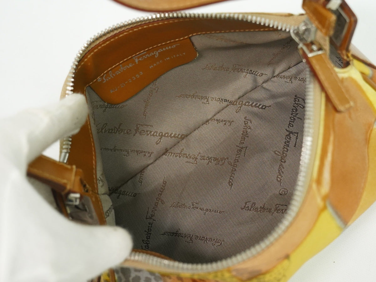 Salvatore Ferragamo Vintage Canvas Multicolour Canvas Shoulder Bag Bag (Pre-Owned)