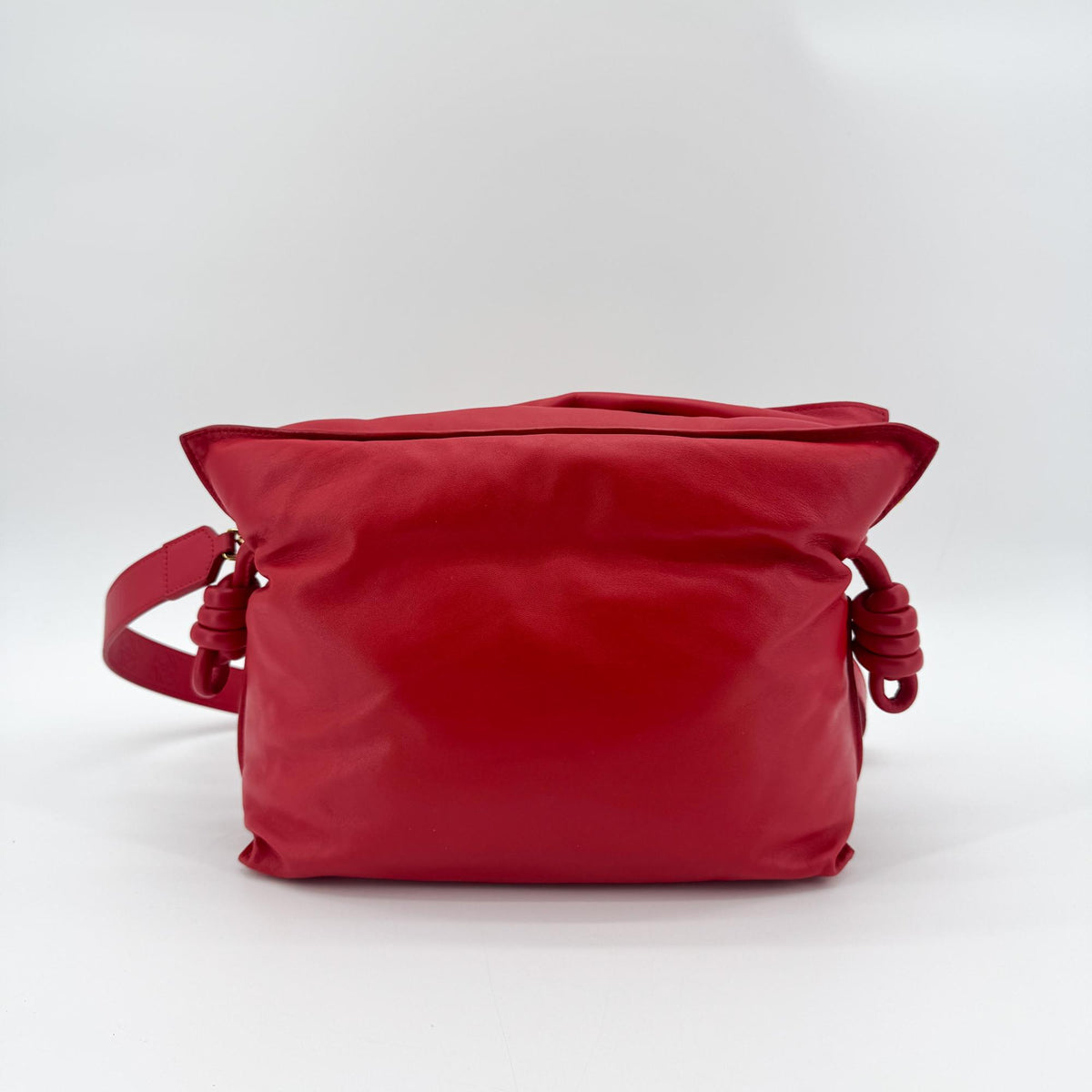 Loewe Monochrome Flamenco Convertible Clutch Leather Red Leather Clutche & Pouche Bag (Pre-Owned)