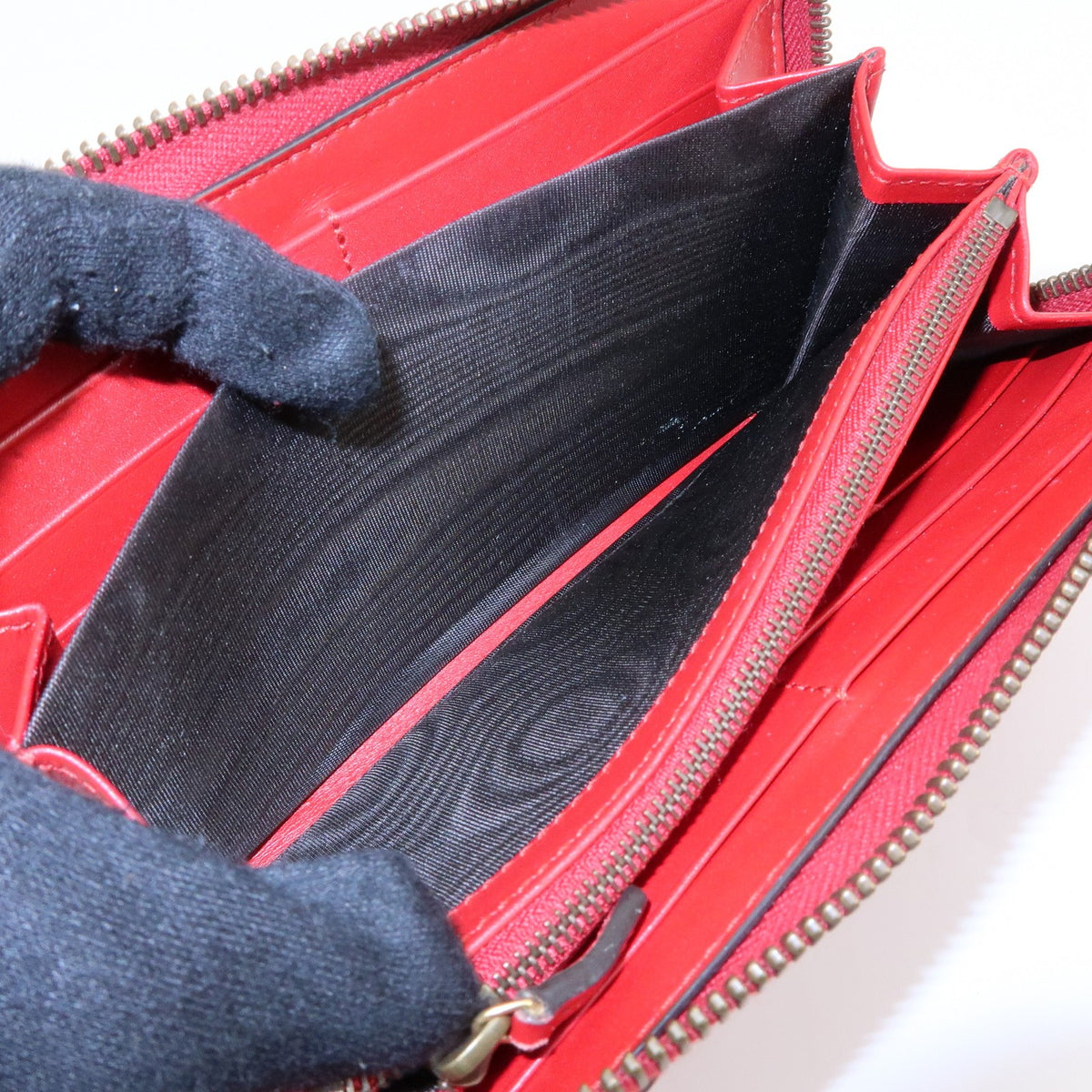 Gucci Cherries Wallet On Chain Guccissima Leather Red Leather Crossbody Bag Bag (Pre-Owned)