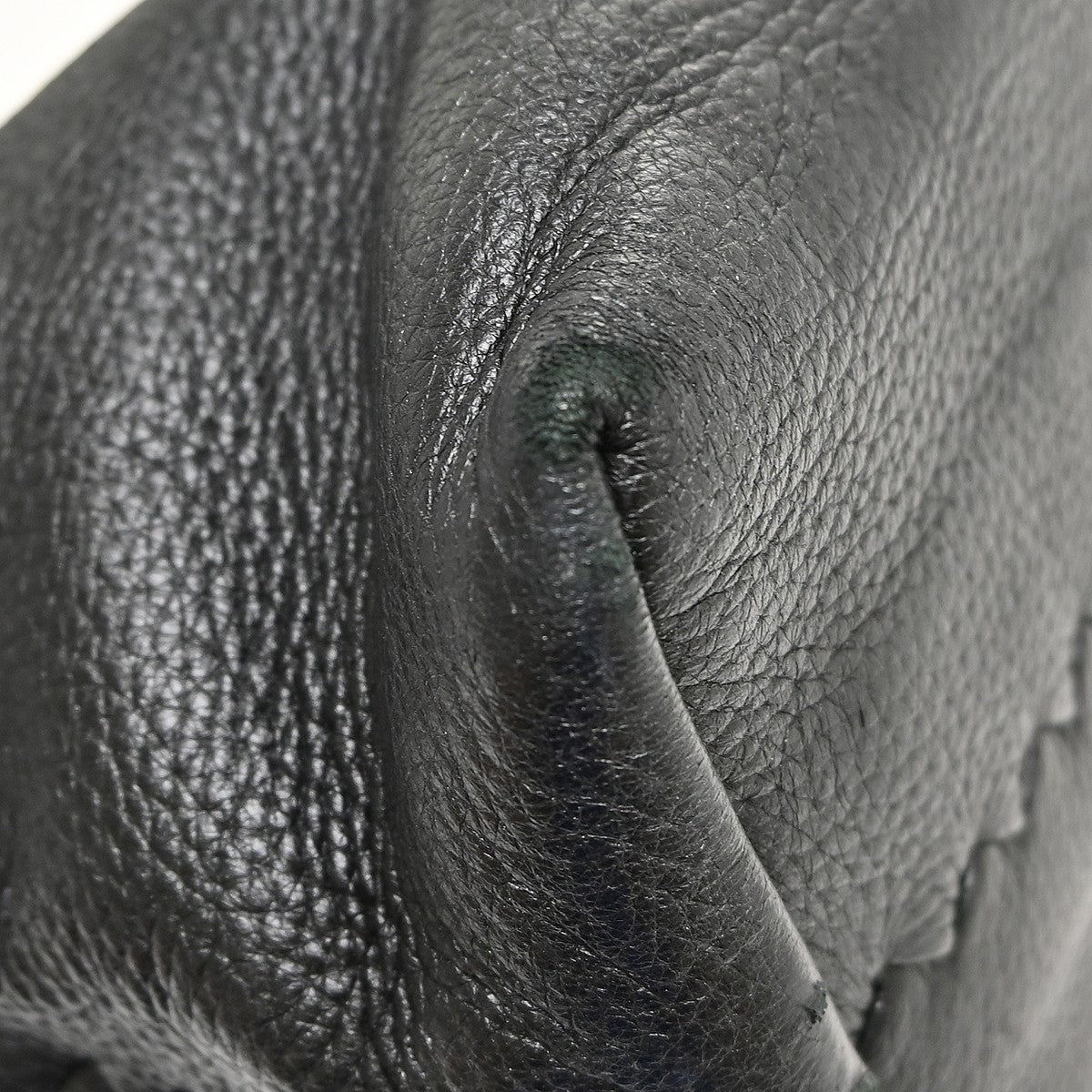 Bottega Veneta Intrecciato Leather Black Leather Handbag (Pre-Owned)