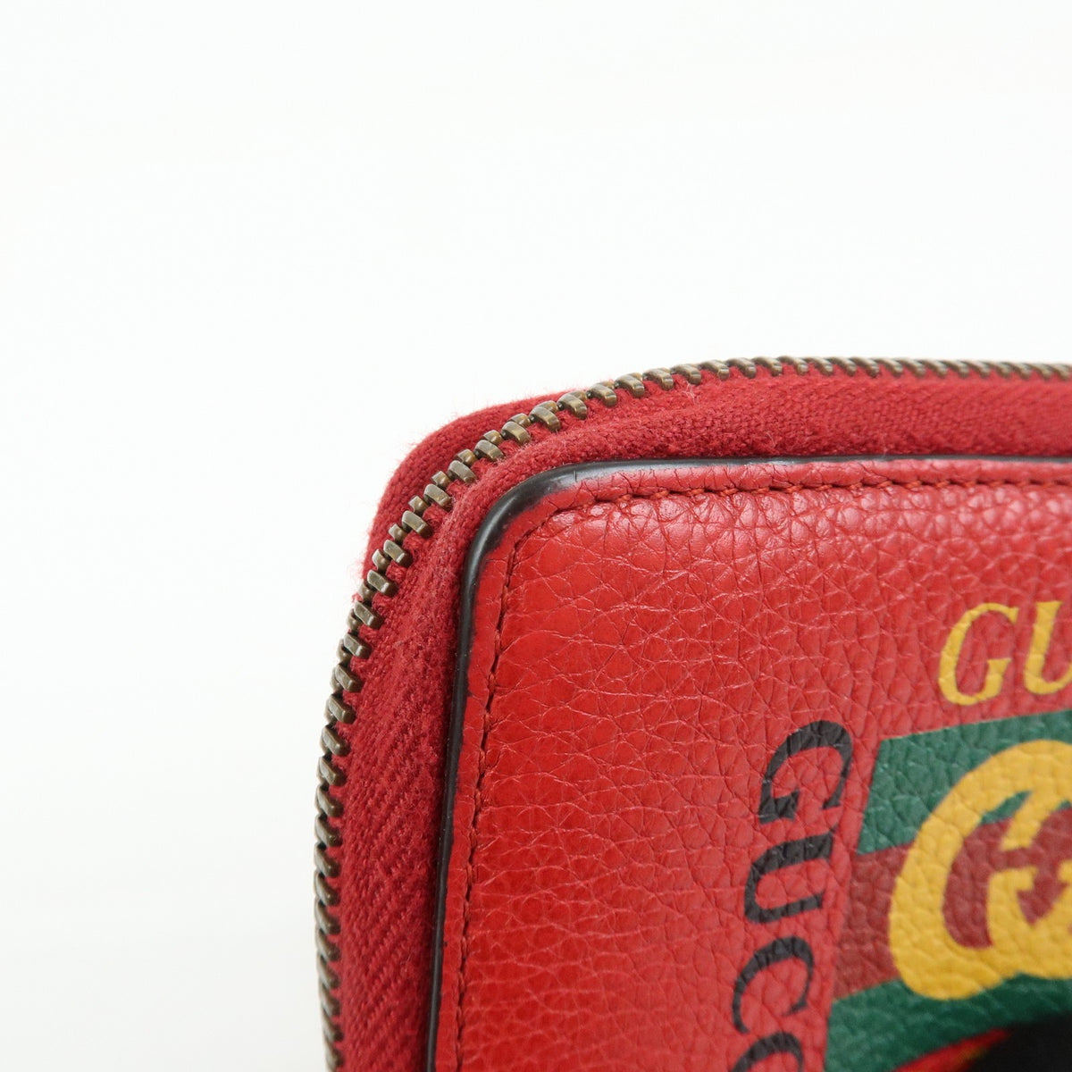Gucci Logo Zip Card Case Printed Leather Red Leather Wallets Accessory (Pre-Owned)