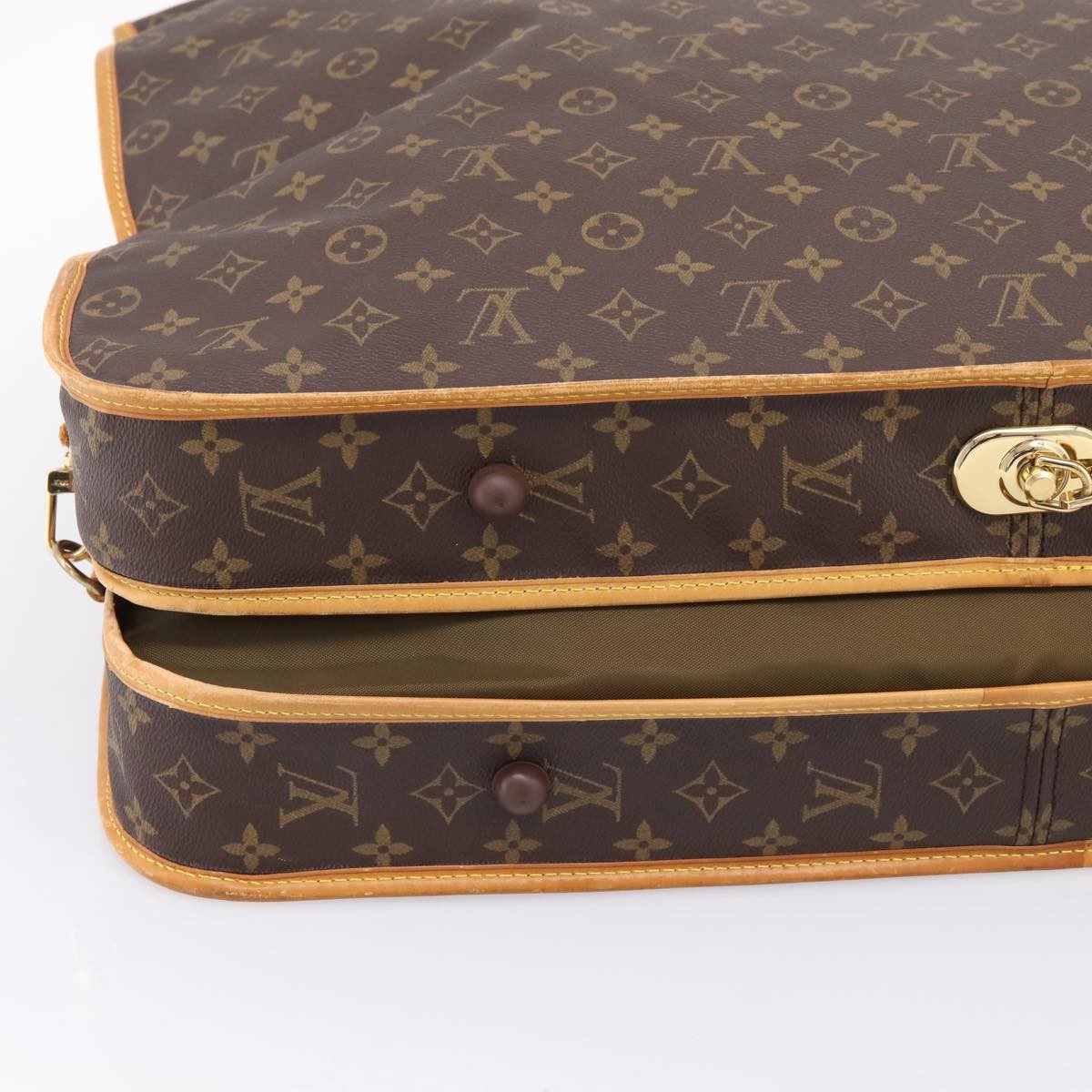 Louis Vuitton Garment Carrier Monogram Canvas Brown Canvas Handbag (Pre-Owned)