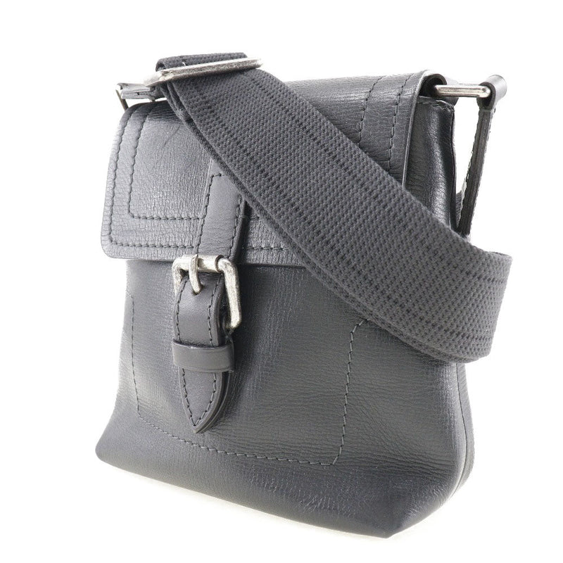 Louis Vuitton Yuma Black Leather Clutch Bag (Pre-Owned)