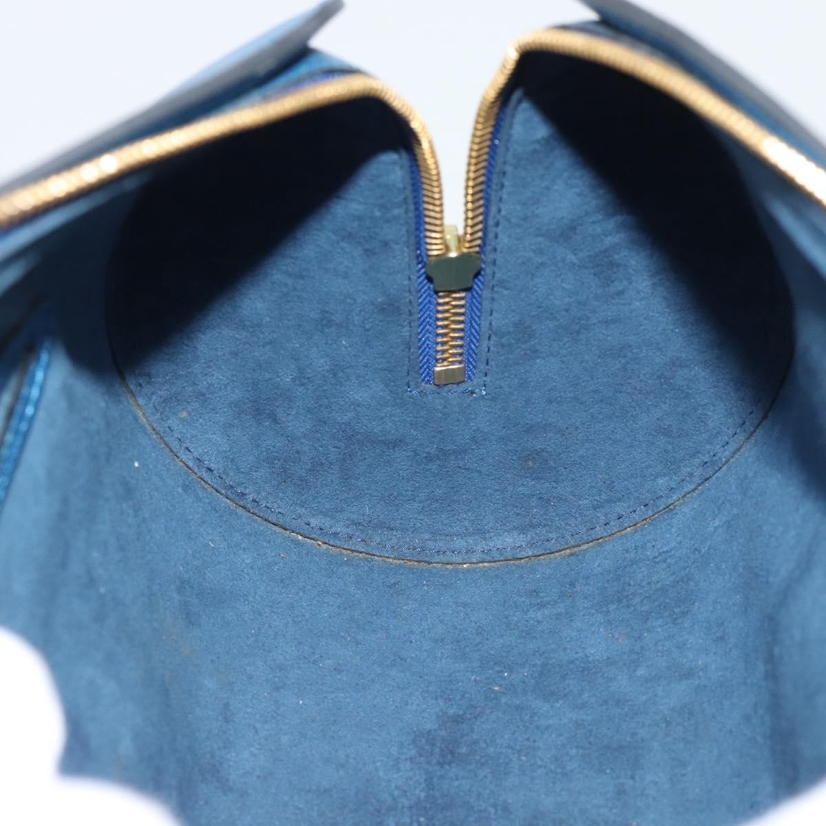 Louis Vuitton Soufflot Epi Leather Blue Leather Handbag (Pre-Owned)