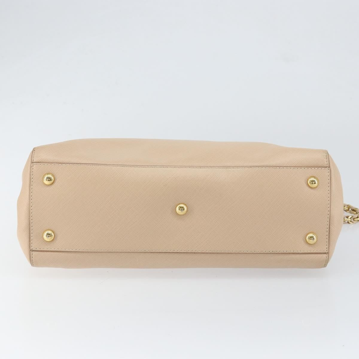 Salvatore Ferragamo Vala Leather Beige Leather Shoulder Bag Bag (Pre-Owned)