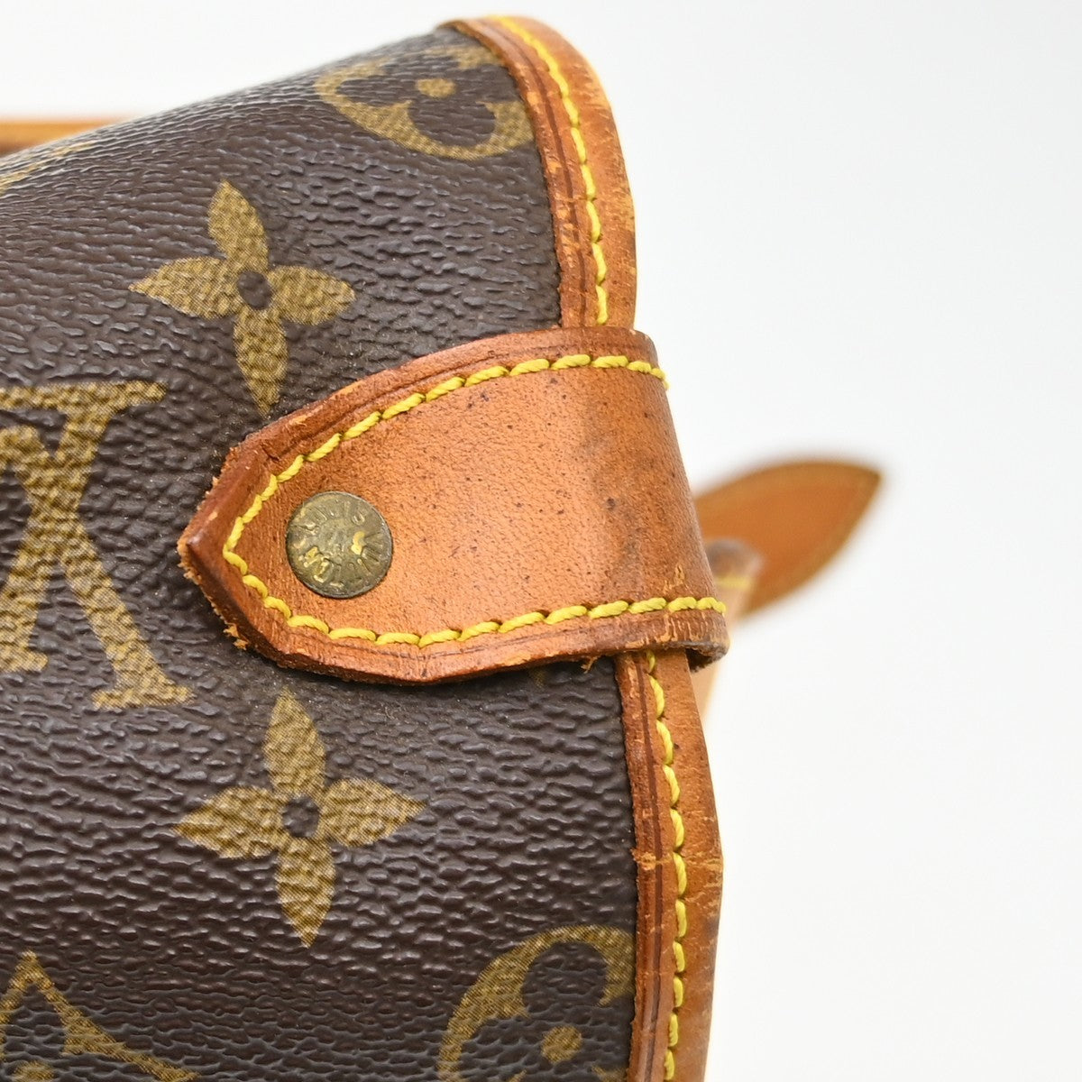 Louis Vuitton Saumur Monogram Canvas Brown Canvas Shoulder Bag Bag (Pre-Owned)