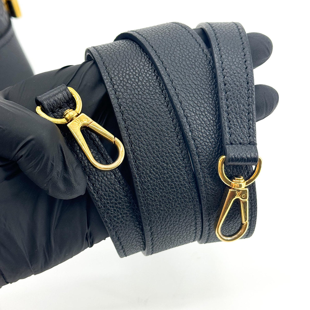 Louis Vuitton Neo Alma Monogram Empreinte Leather Black Leather Handbag (Pre-Owned)