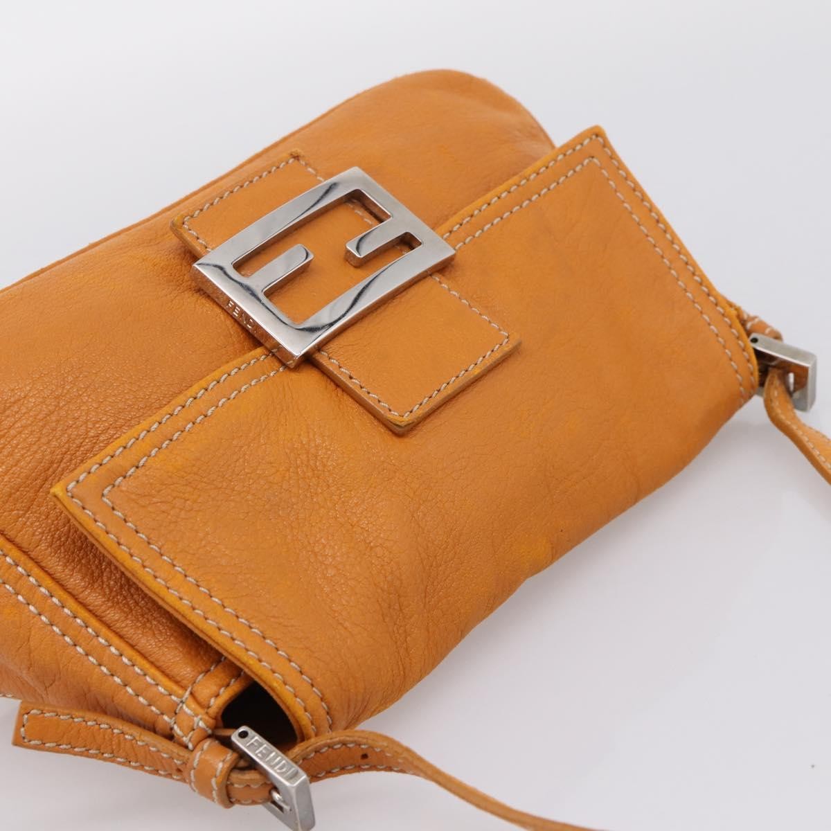 Fendi Selleria Baguette Leather Brown Leather Handbag (Pre-Owned)