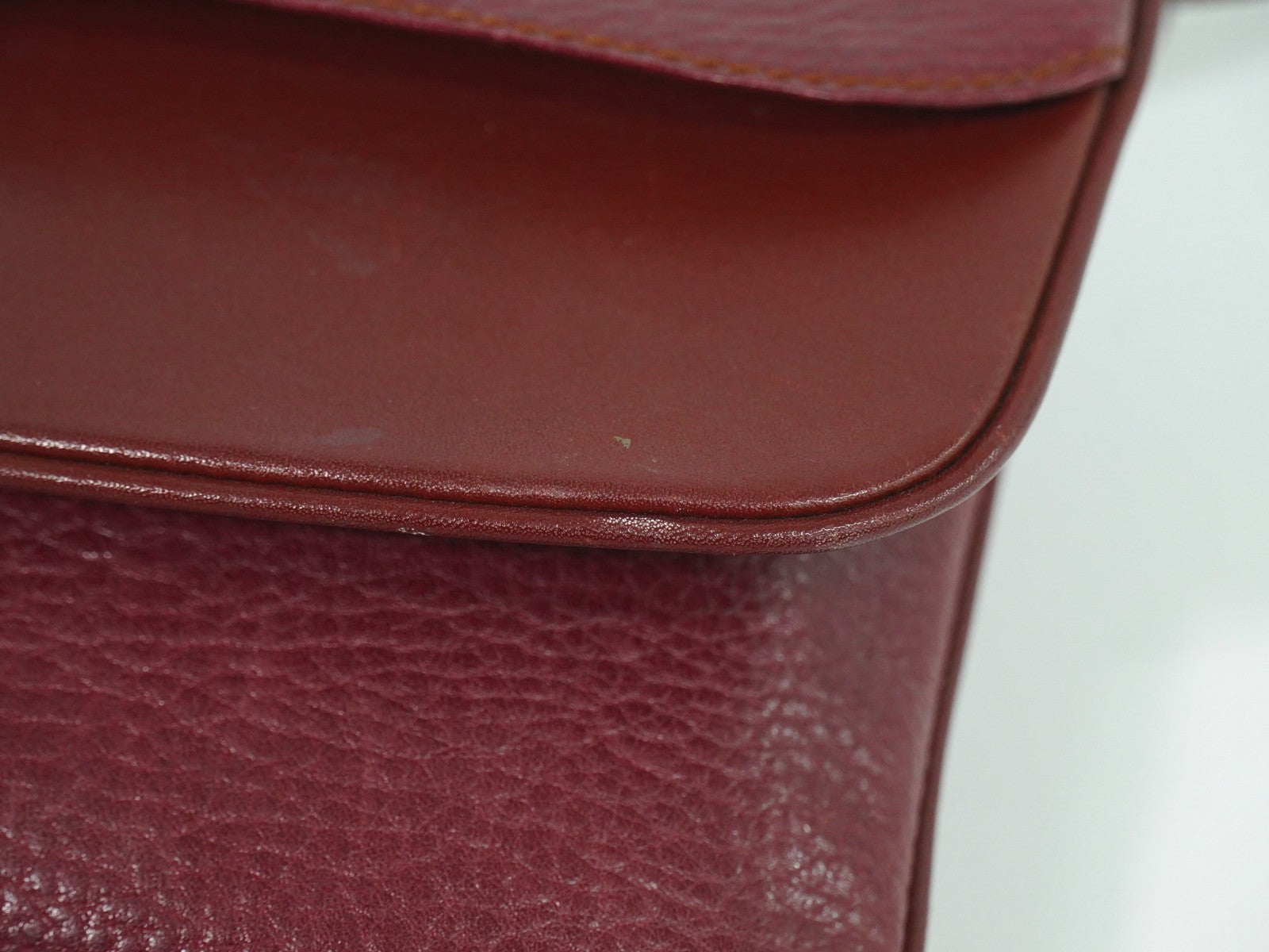 Cartier Must De Cartier Leather Burgundy Leather Shoulder Bag Bag (Pre-Owned)