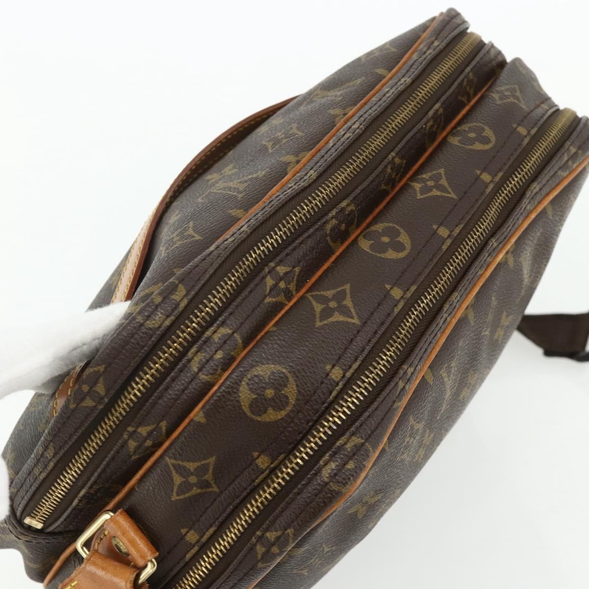 Louis Vuitton Reporter Monogram Canvas Brown Canvas Handbag (Pre-Owned)