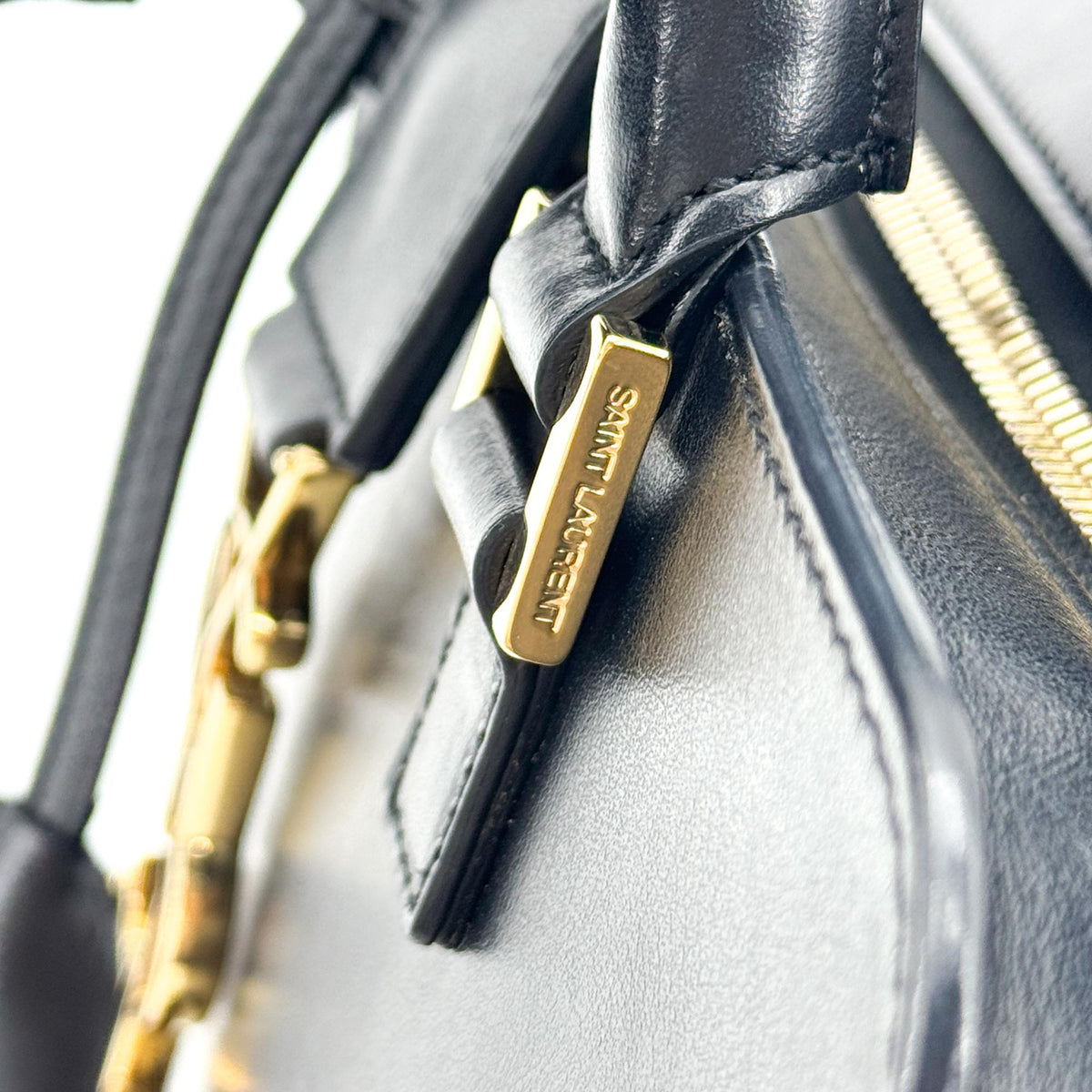 Saint Laurent Convertible Monogram Cabas Leather Black Leather Tote Bag Bag (Pre-Owned)