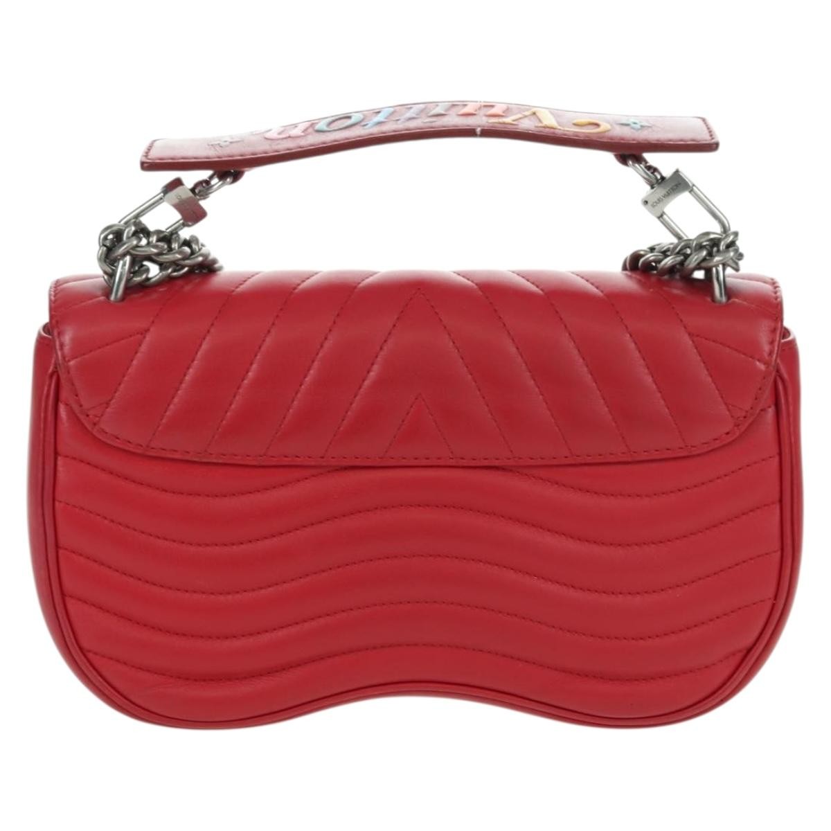 Louis Vuitton New Wave Chain Quilted Leather Red Leather Handbag (Pre-Owned)
