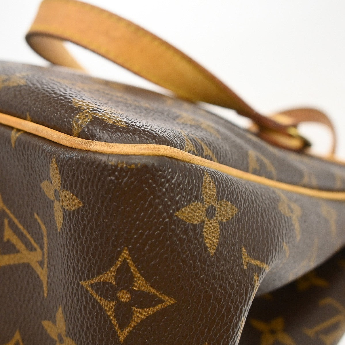 Louis Vuitton Batignolles Monogram Canvas Brown Canvas Tote Bag Bag (Pre-Owned)