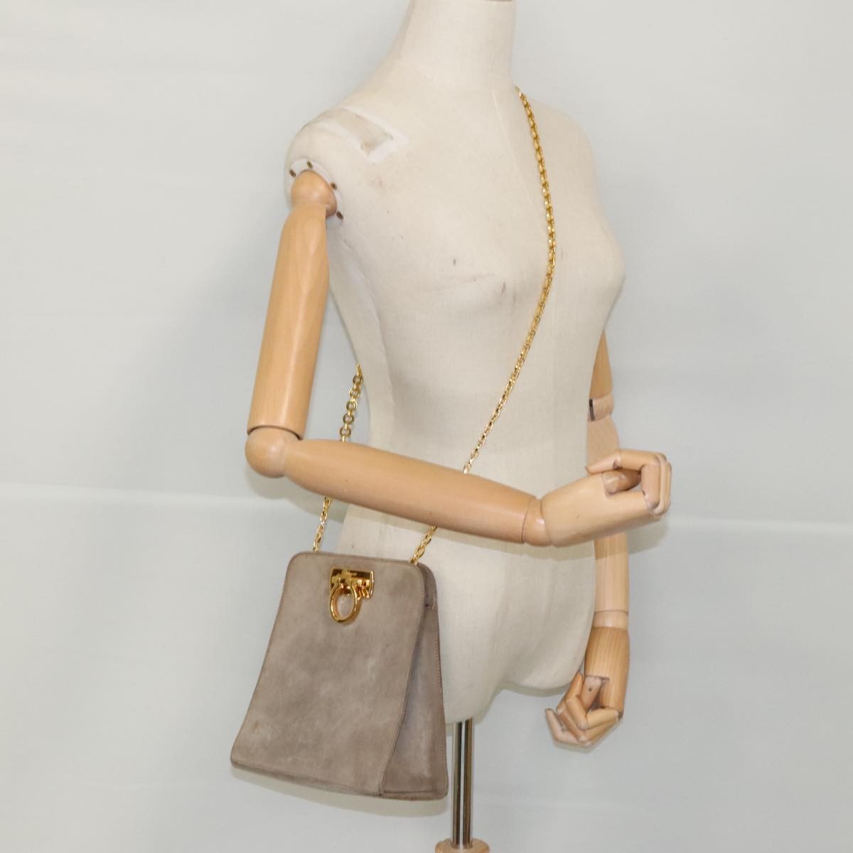 Salvatore Ferragamo Vintage Gancini Chain Suede Brown Suede Shoulder Bag Bag (Pre-Owned)