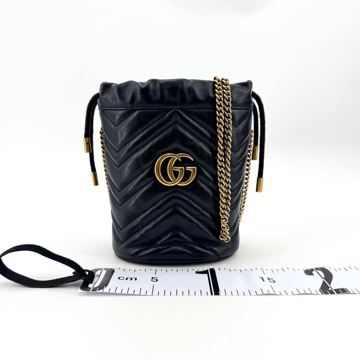 Gucci Gg Marmont Bucket Matelasse Leather Black Leather Handbag (Pre-Owned)