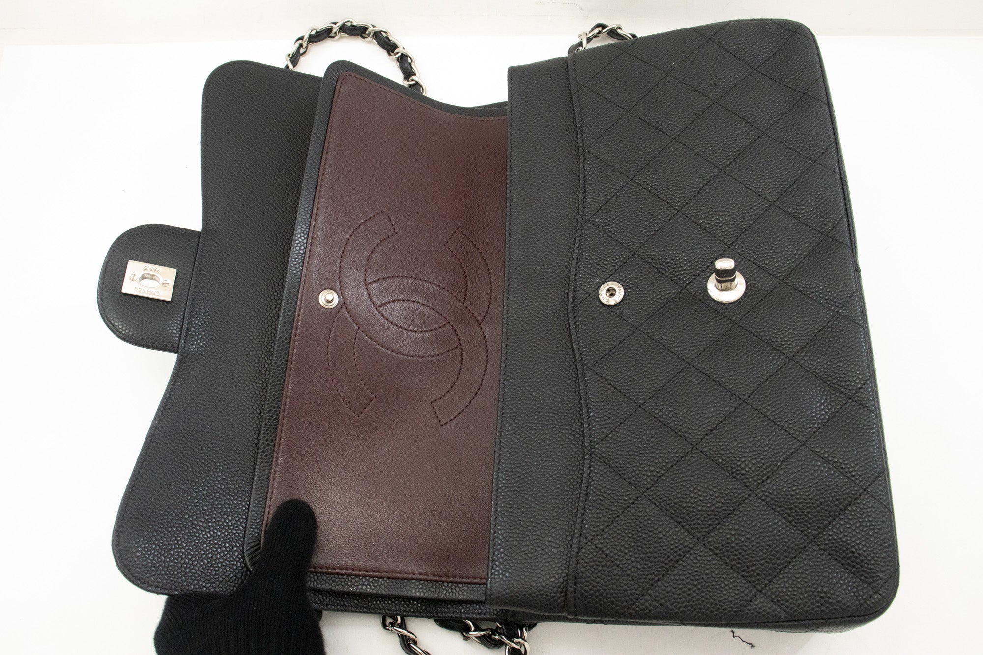 Chanel Double Flap Black Leather Shoulder Bag (Pre-Owned)