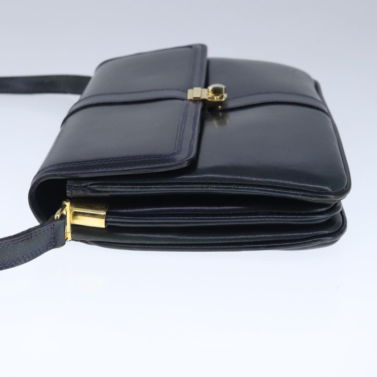 Bally Vintage Leather Black Leather Shoulder Bag Bag (Pre-Owned)