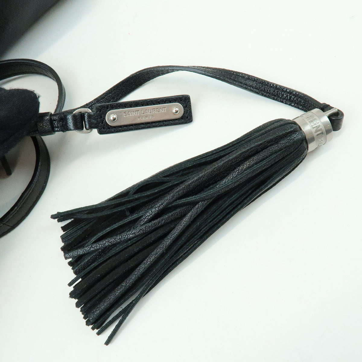 Saint Laurent Lou Camera Leather Black Leather Handbag (Pre-Owned)