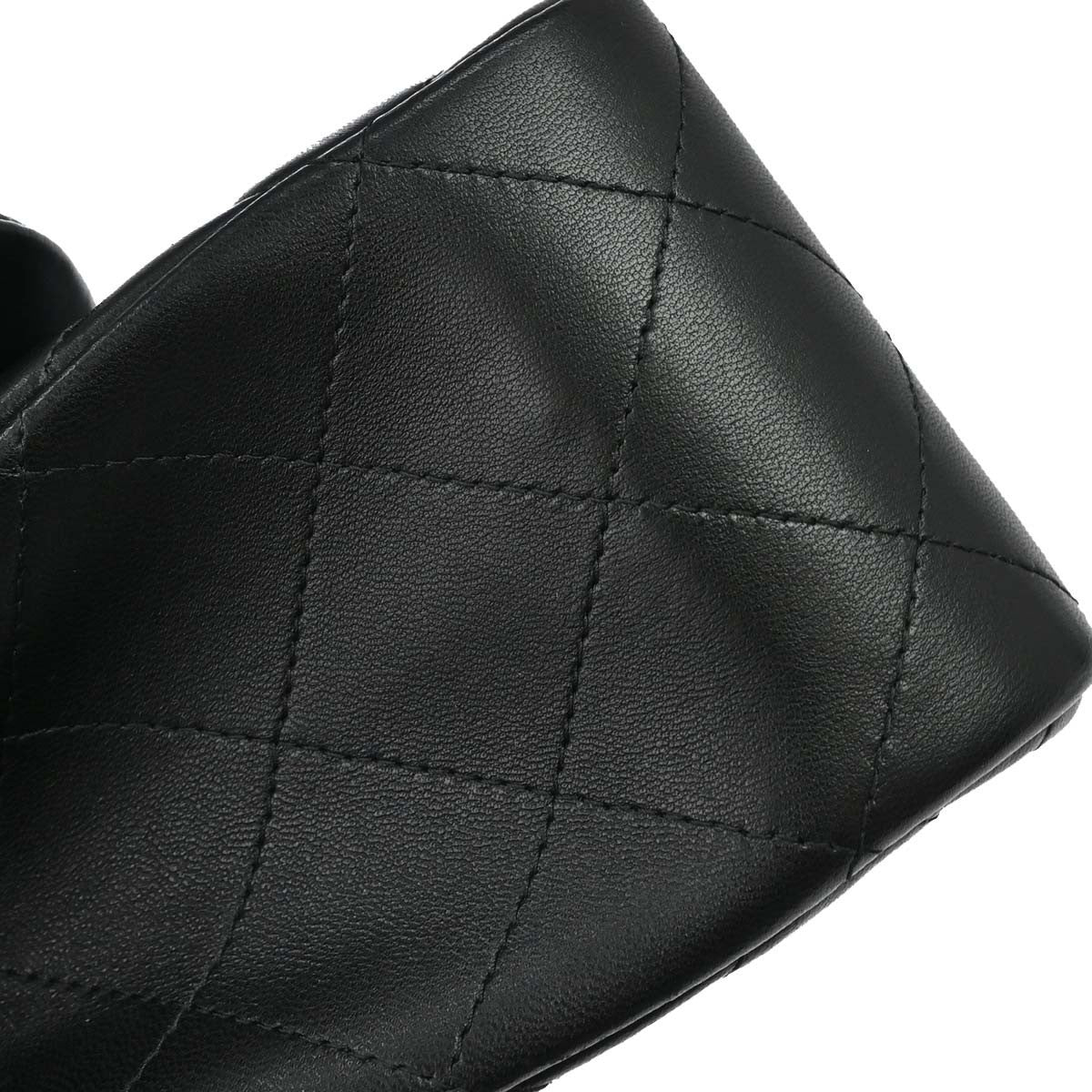 Chanel Vintage Classic Double Flap Quilted Lambskin Black Leather Handbag (Pre-Owned)