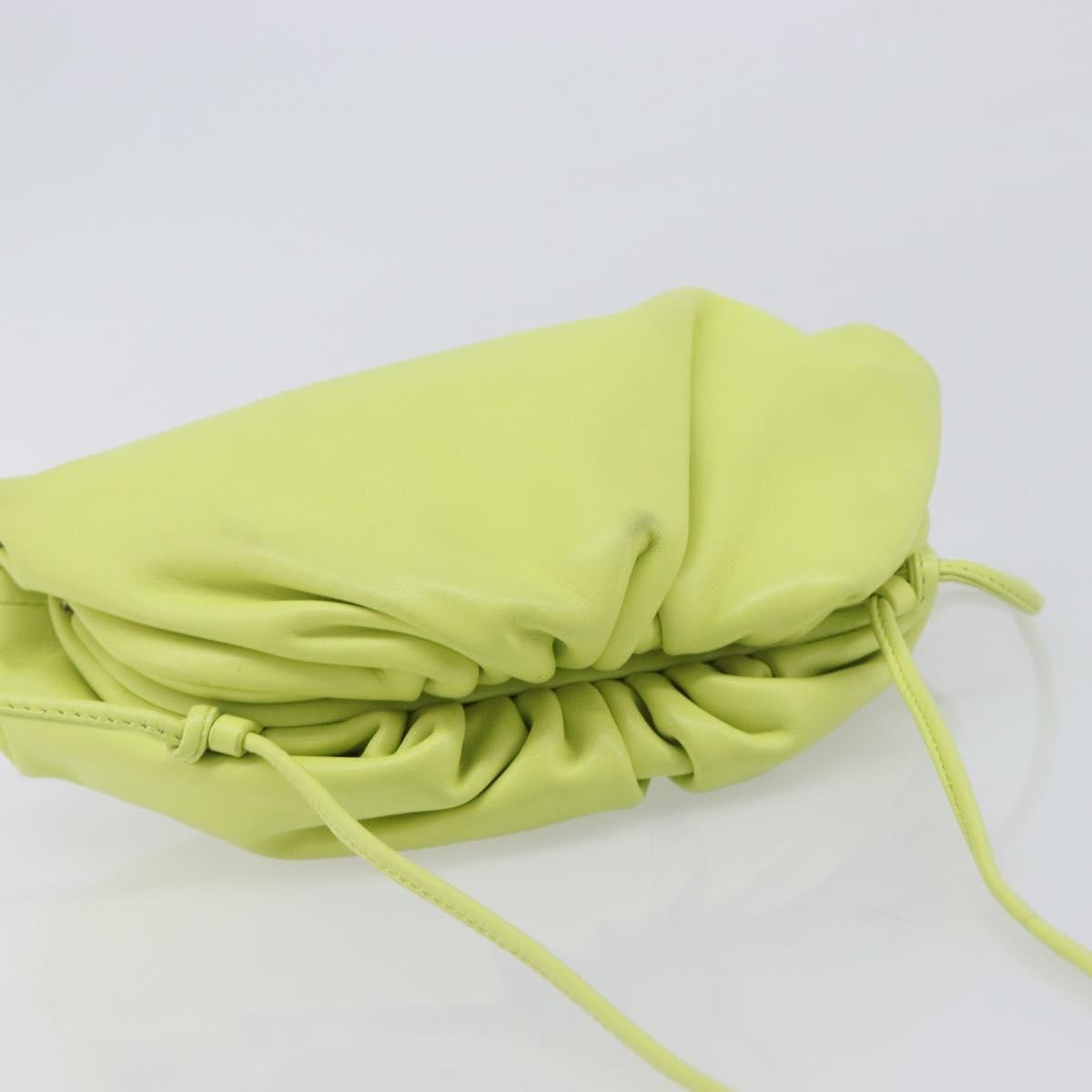 Bottega Veneta The Pouch Coin Purse Leather Green Leather Clutche & Pouche Bag (Pre-Owned)
