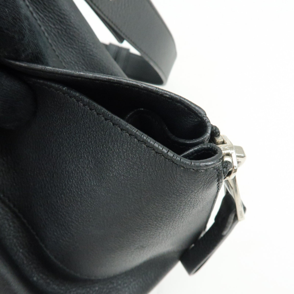 Loewe Hammock Leather Black Leather Handbag (Pre-Owned)