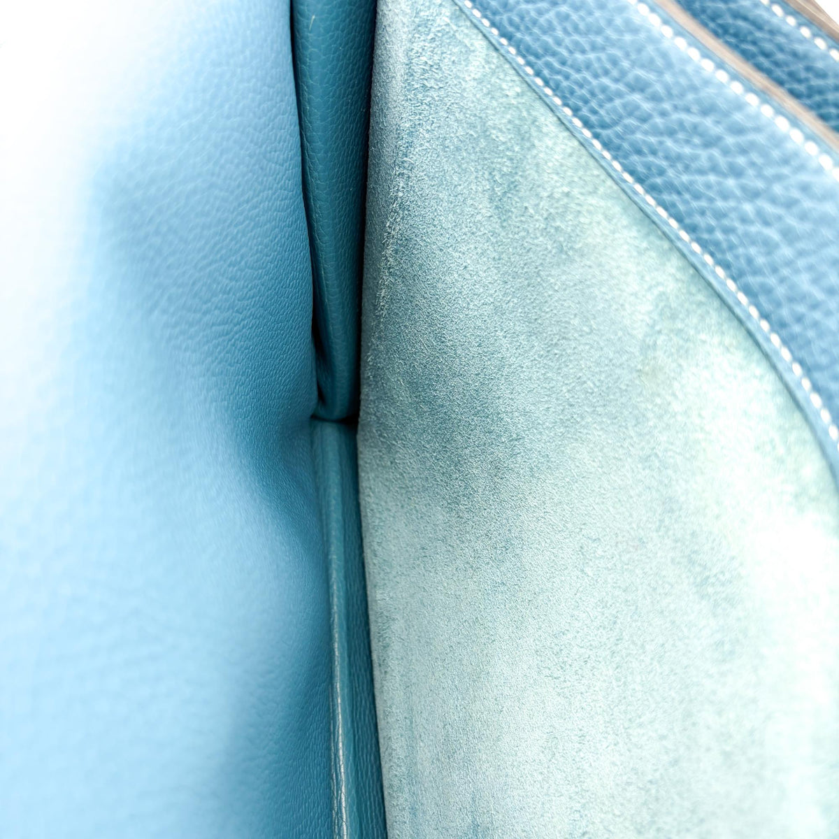 Hermes Sac A Depeches Togo Blue Leather Handbag (Pre-Owned)
