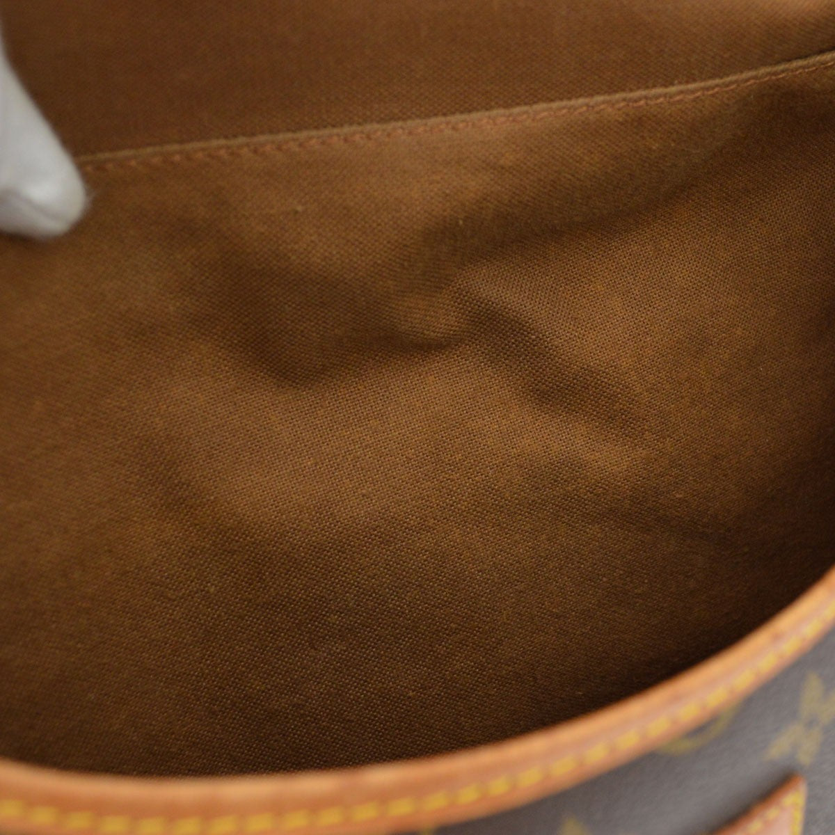 Louis Vuitton Saumur Monogram Canvas Brown Canvas Shoulder Bag Bag (Pre-Owned)