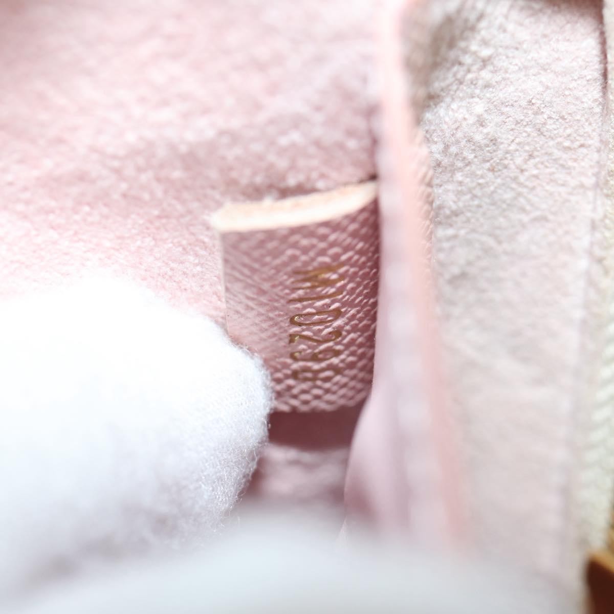 Louis Vuitton Neokapi Handag Damier Ebene Beige Canvas Clutche & Pouche Bag (Pre-Owned)