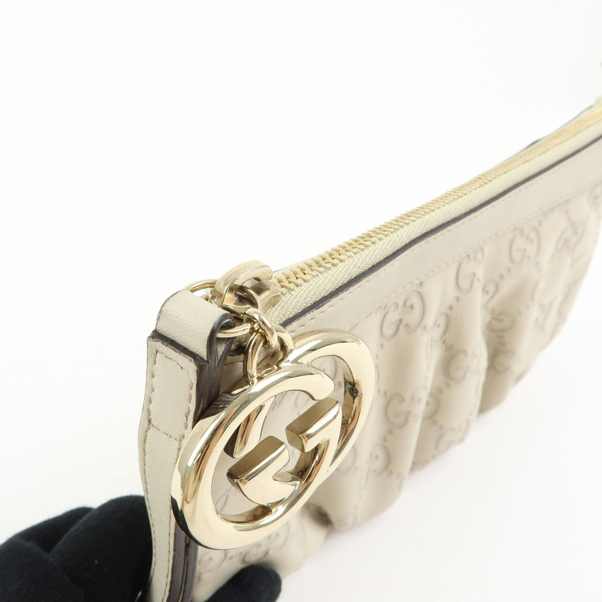 Gucci Heart Wristlet Guccissima Leather Beige Leather Clutche & Pouche Bag (Pre-Owned)