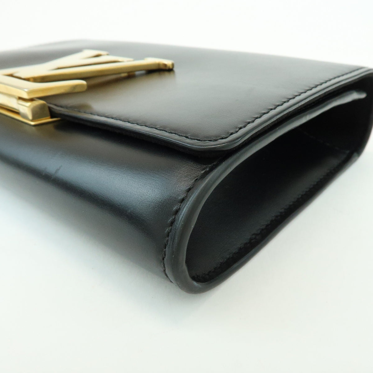 Louis Vuitton Chain Louise Clutch Leather Black Leather Clutche & Pouche Bag (Pre-Owned)