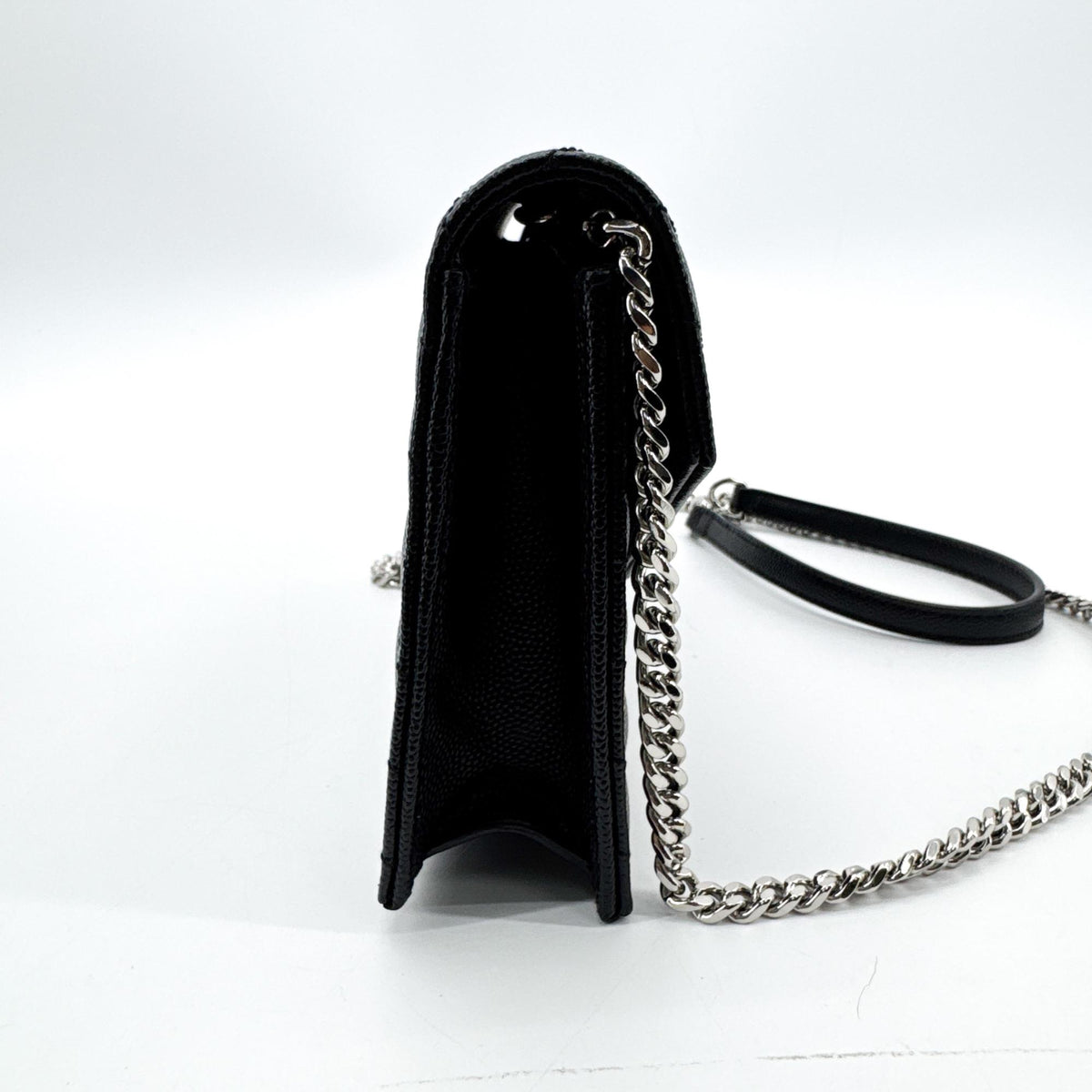 Saint Laurent Classic Monogram Wallet On Chain Matelasse Chevron Leather Black Leather Crossbody Bag Bag (Pre-Owned)