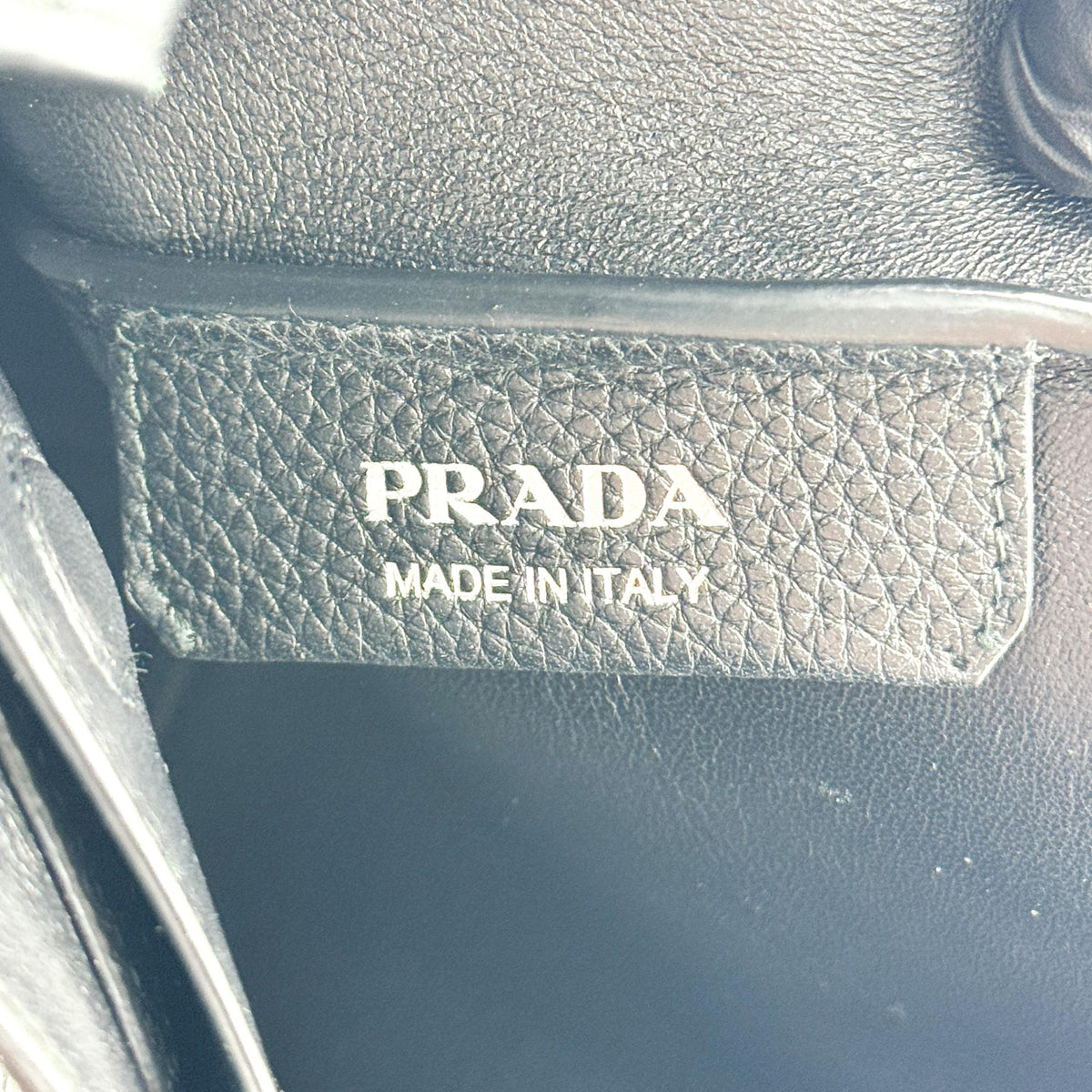Prada Flou Dynamique Open Vitello Daino Black Leather Tote Bag Bag (Pre-Owned)