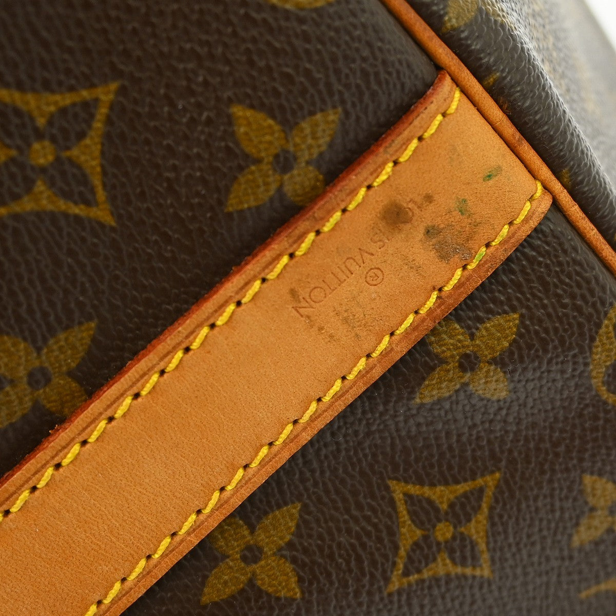 Louis Vuitton Keepall Bandoulière Monogram Brown Canvas Travel Bag Bag (Pre-Owned)