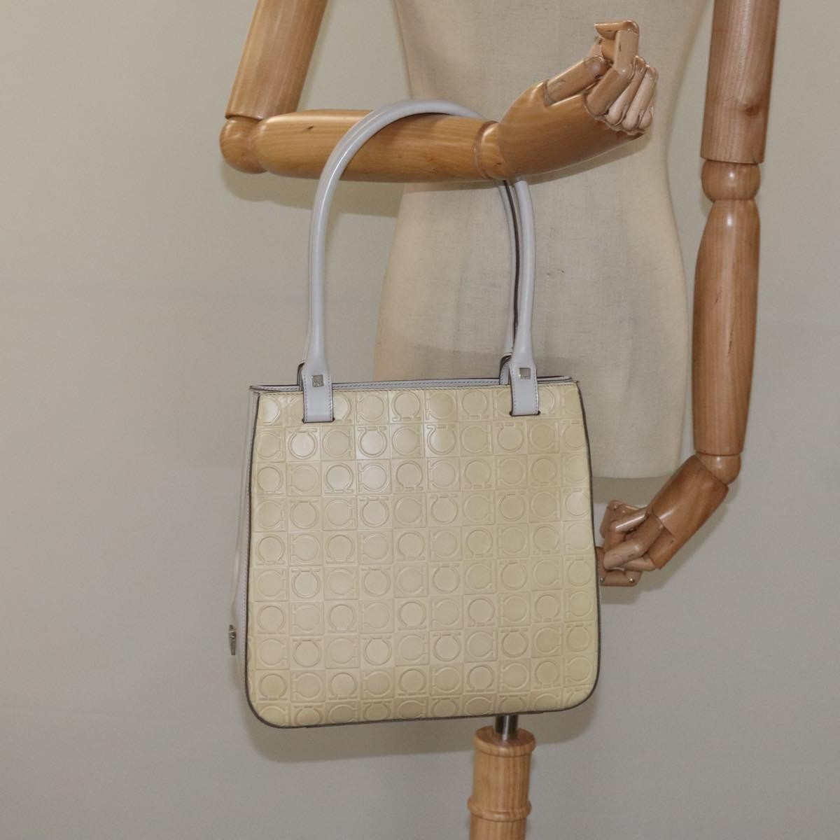 Salvatore Ferragamo Gancini Leather Beige Leather Shoulder Bag Bag (Pre-Owned)