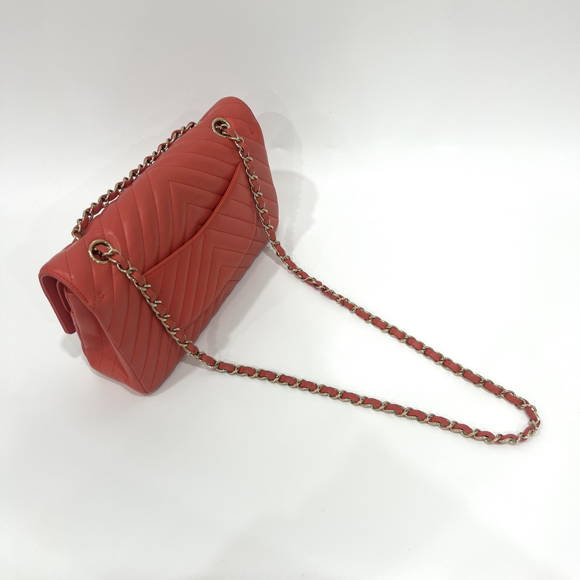 Chanel Classic Double Flap Chevron Lambskin Red Leather Handbag (Pre-Owned)
