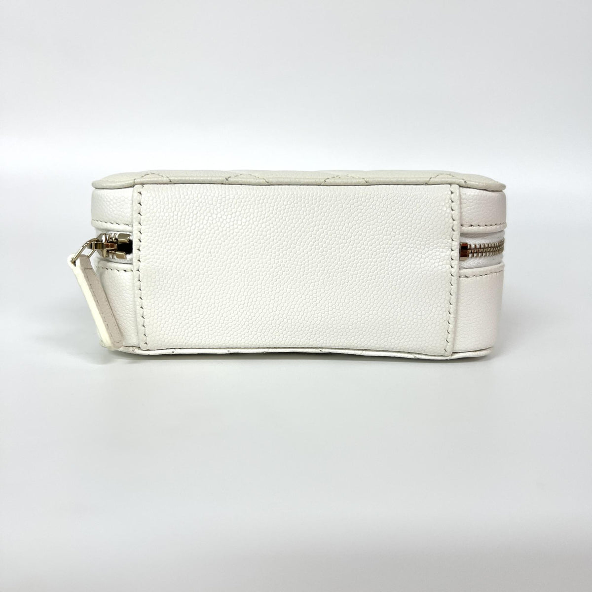 Chanel Square Cc Chain Camera Quilted Caviar White Leather Shoulder Bag Bag (Pre-Owned)