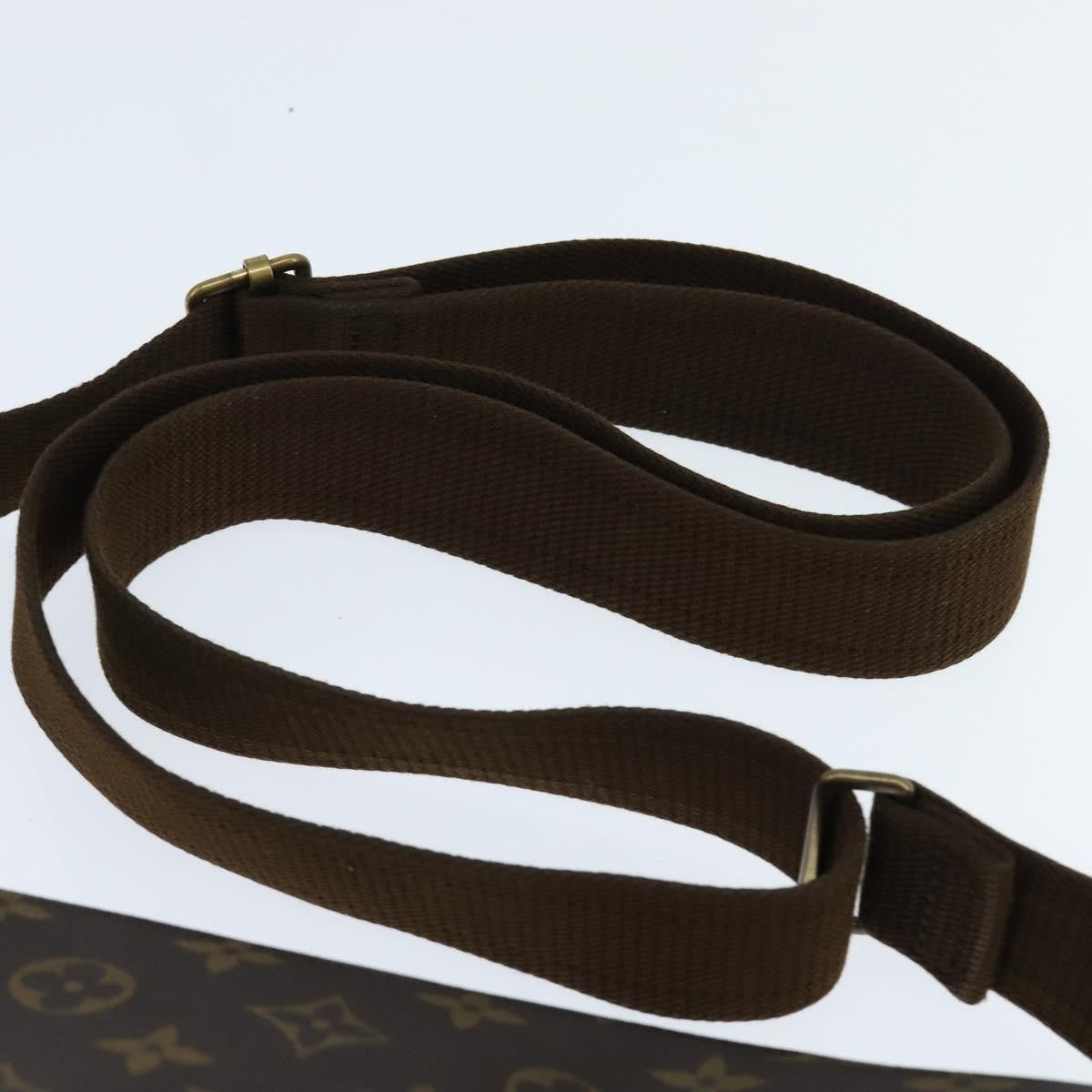 Louis Vuitton Congo Messenger Monogram Canvas Brown Canvas Shoulder Bag Bag (Pre-Owned)