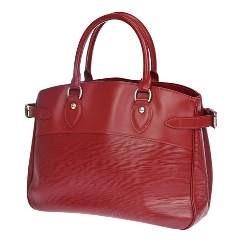 Louis Vuitton Passy Red Leather Handbag (Pre-Owned)
