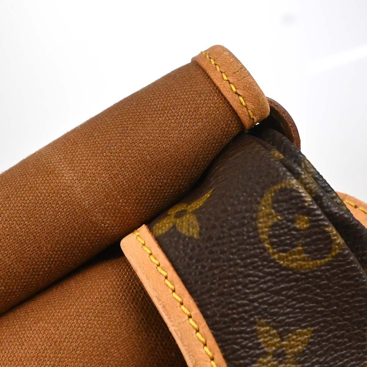 Louis Vuitton Saumur Monogram Canvas Brown Canvas Shoulder Bag Bag (Pre-Owned)