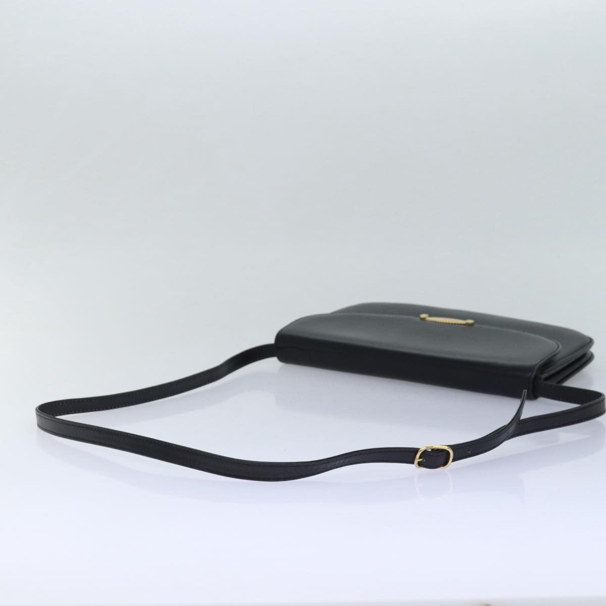 Bally Vintage Leather Black Leather Shoulder Bag Bag (Pre-Owned)