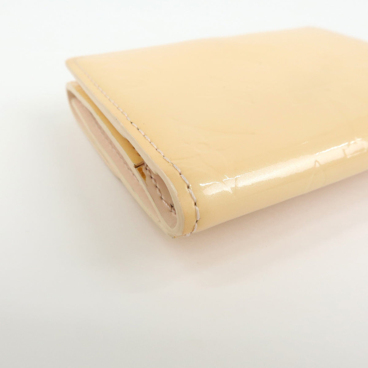 Louis Vuitton Ludlow Vernis Beige Patent_Leather Wallets Accessory (Pre-Owned)