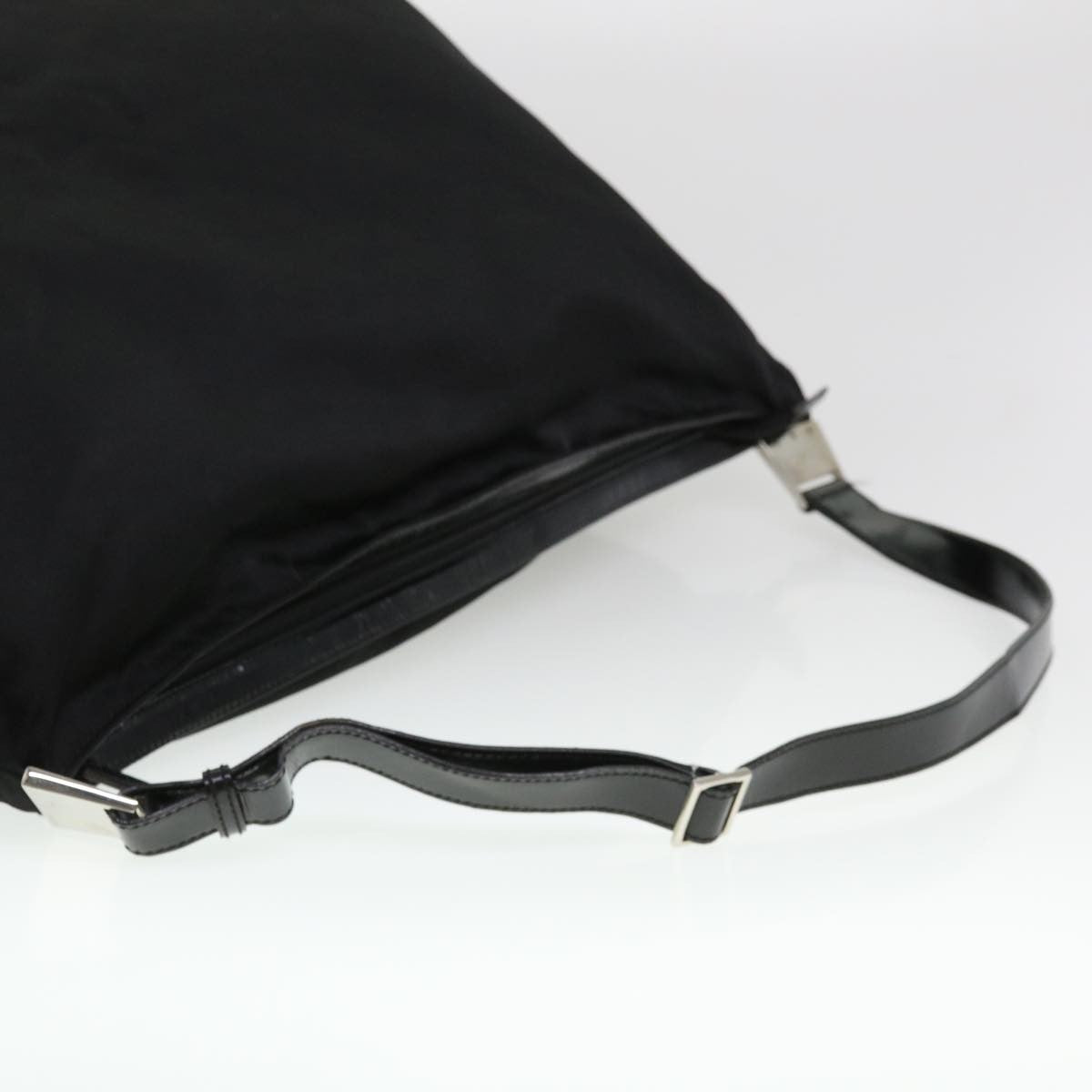 Gucci Boston Nylon Black Nylon Travel Bag Bag (Pre-Owned)