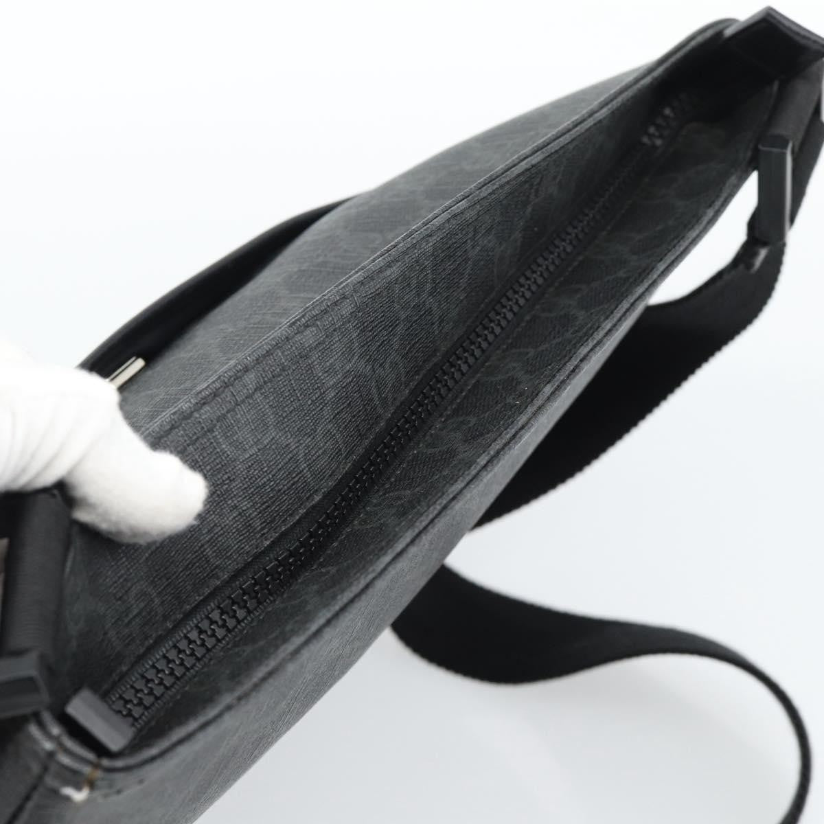 Gucci Vintage Flat Messenger Gg Canvas And Leather Black Canvas Handbag (Pre-Owned)