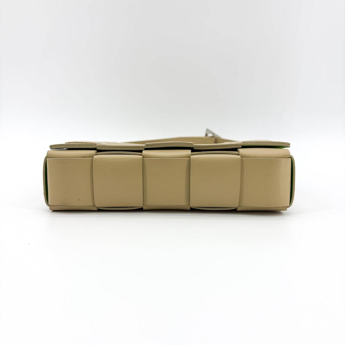 Bottega Veneta Cassette Zip Maxi Intrecciato Webbed Canvas Beige Other Crossbody Bag Bag (Pre-Owned)