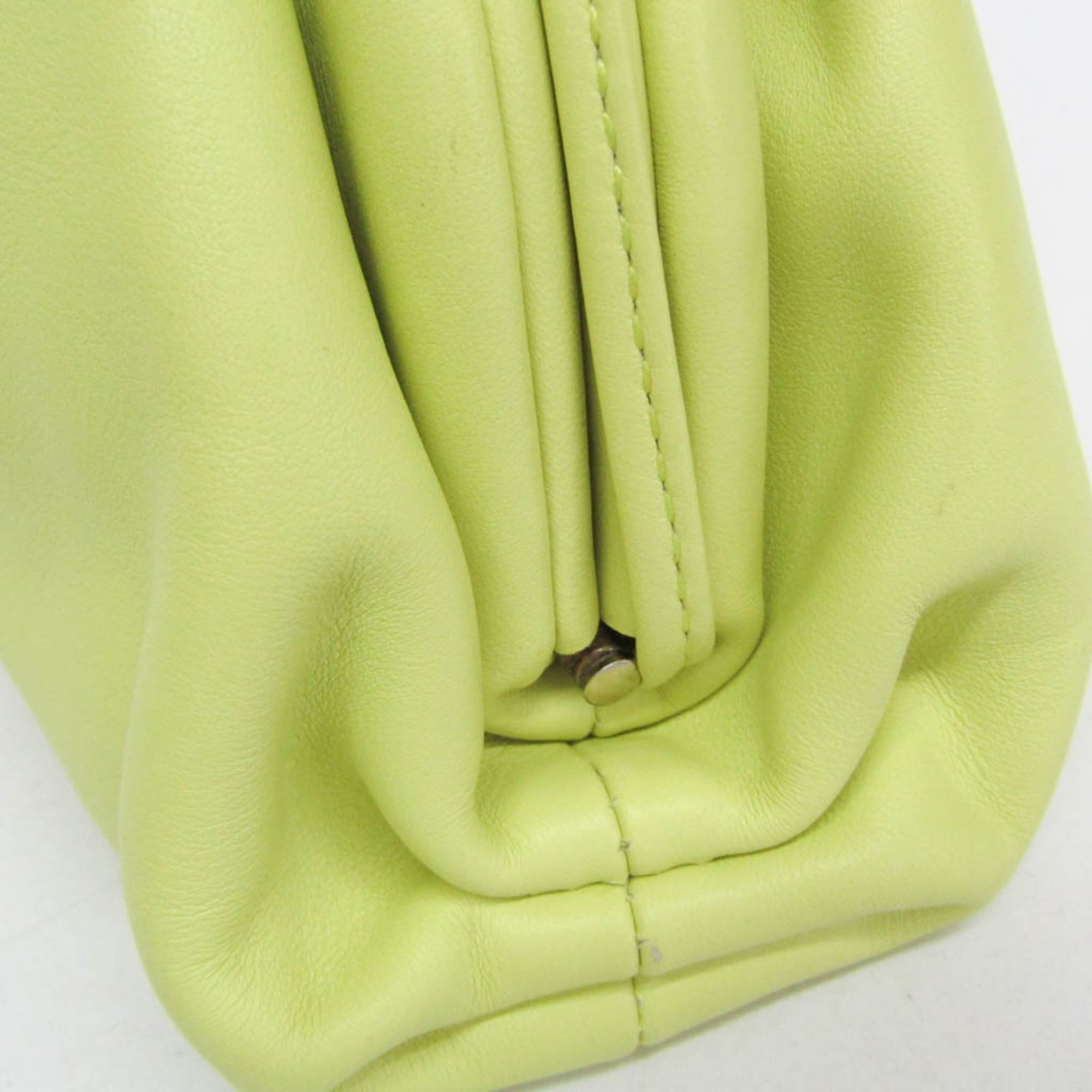 Bottega Veneta The Pouch Leather Green Leather Clutche & Pouche Bag (Pre-Owned)