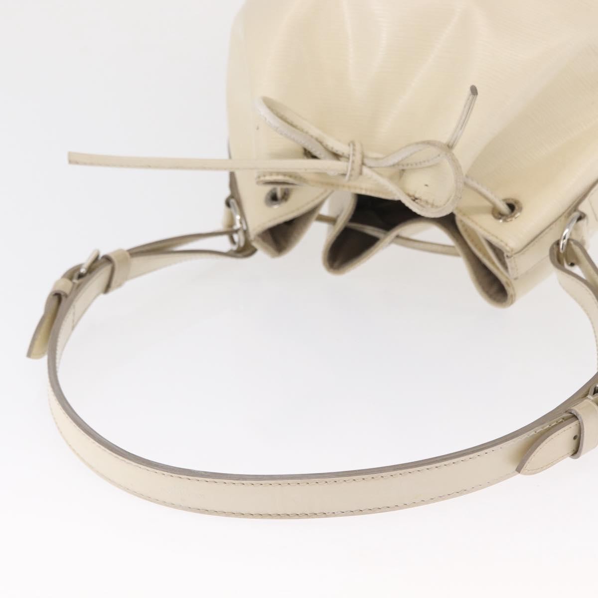 Louis Vuitton Petit Noe Epi Leather White Leather Shoulder Bag Bag (Pre-Owned)