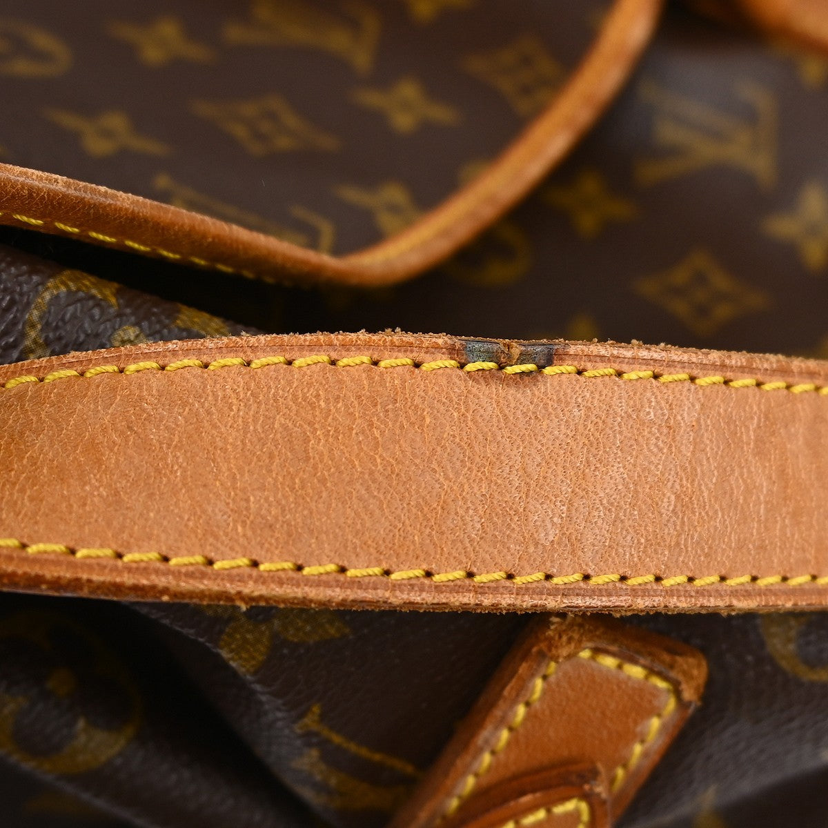 Louis Vuitton Saumur Monogram Brown Canvas Shoulder Bag Bag (Pre-Owned)