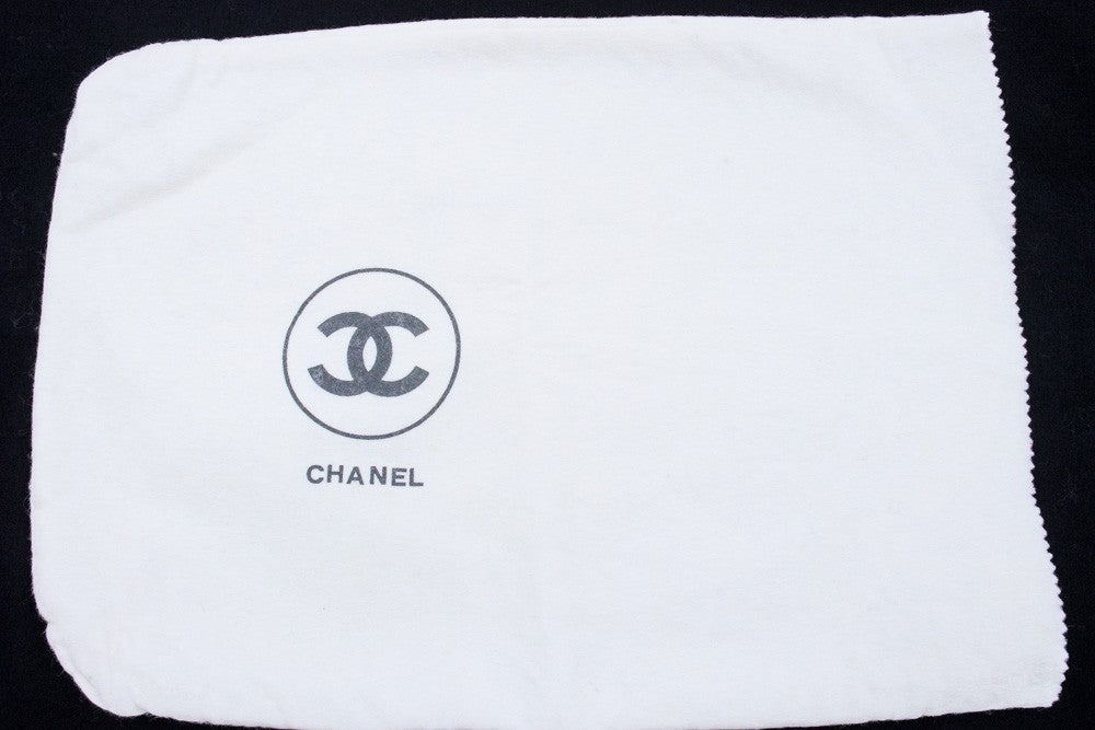 Chanel Classic Flap Lambskin Black Leather Crossbody Bag Bag (Pre-Owned)